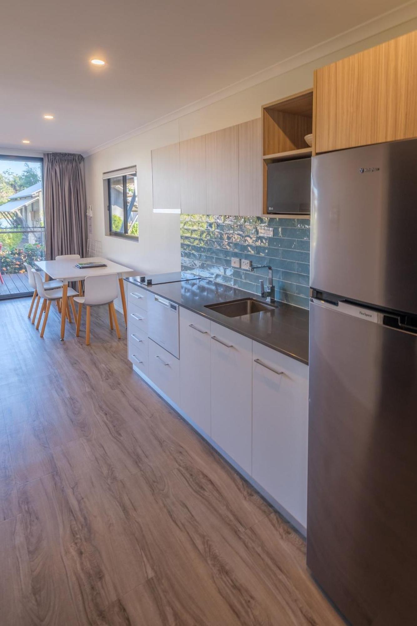 Kimberleyland Waterfront Holiday Park Кунунарра Экстерьер фото
