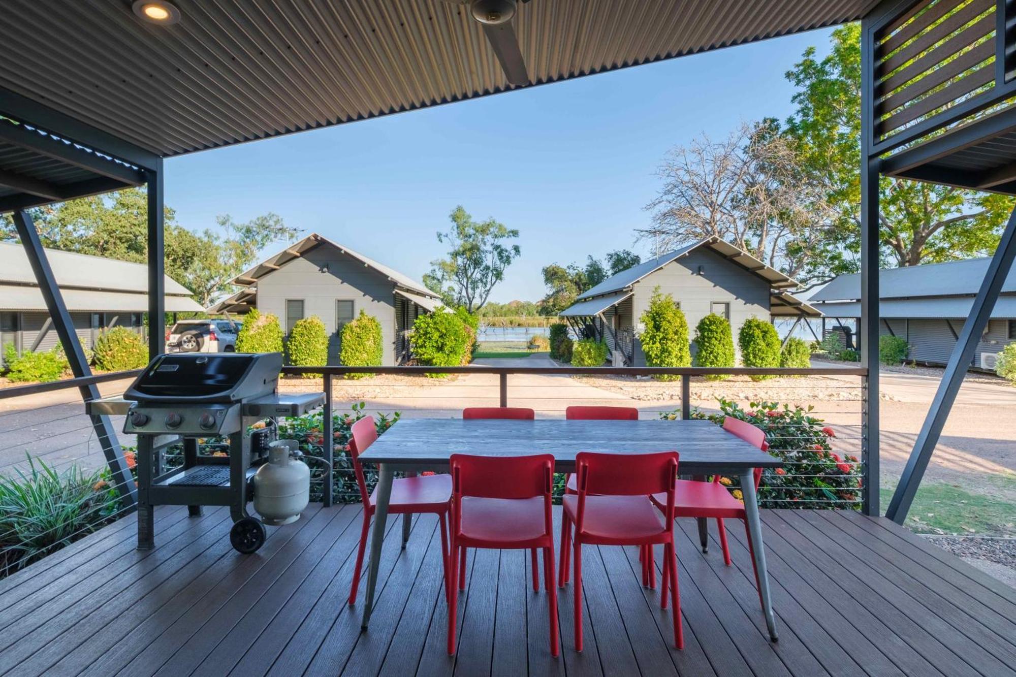 Kimberleyland Waterfront Holiday Park Кунунарра Экстерьер фото